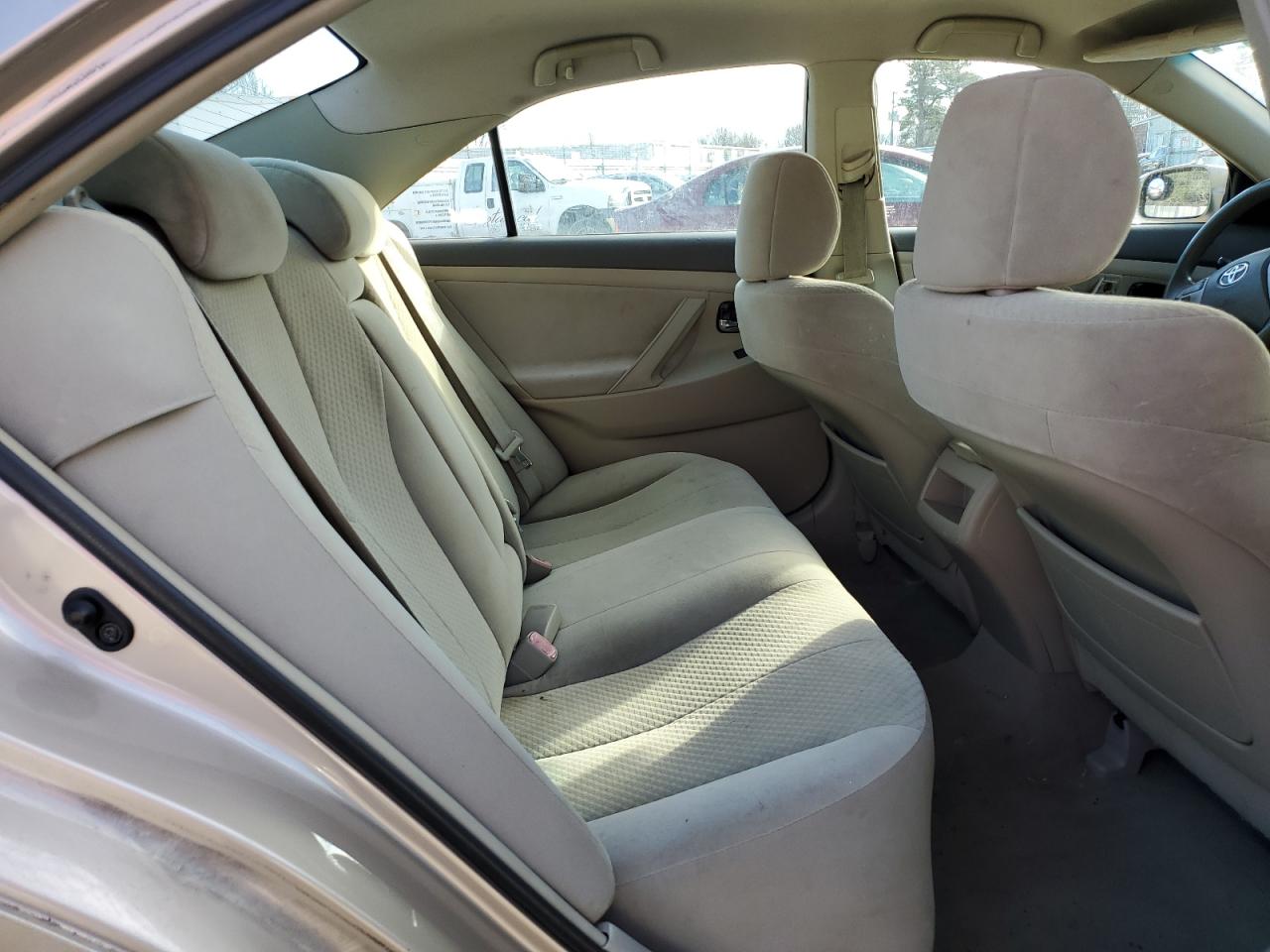 2009 Toyota Camry - Image 10