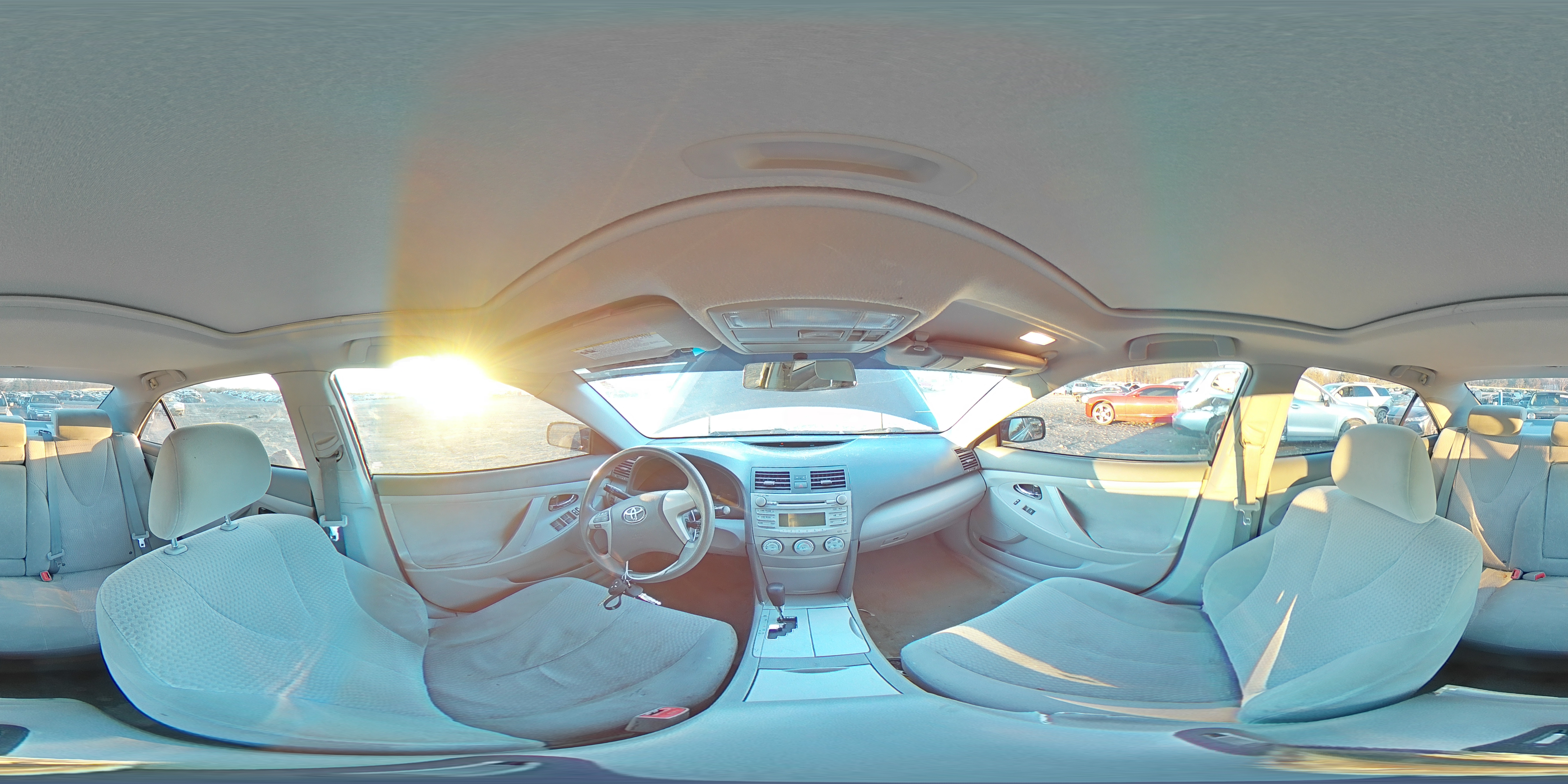 2010 Toyota Camry - Image 13