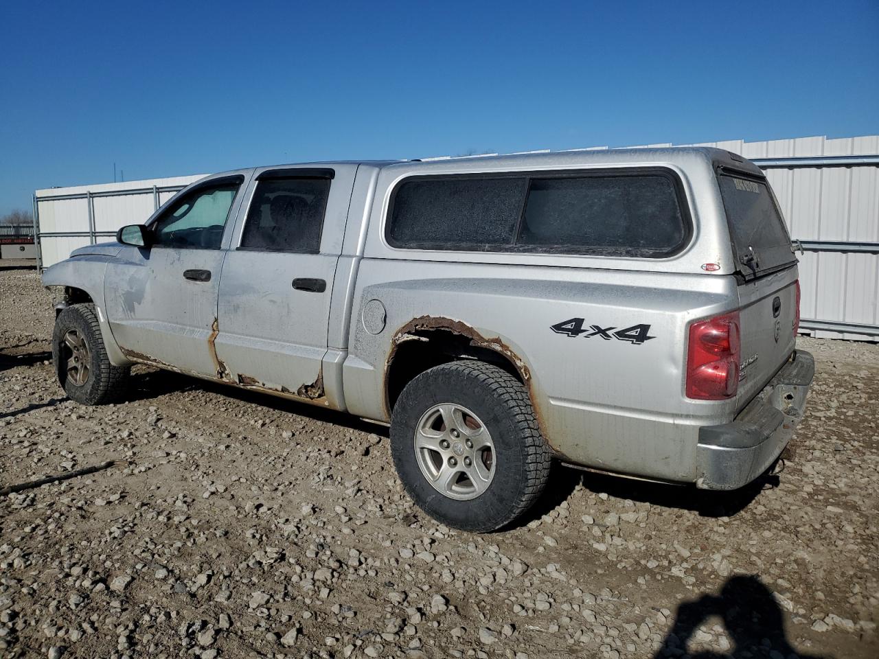 2006 Dodge Dakota - Image 2