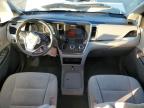 2017 Toyota Sienna  იყიდება Antelope-ში, CA - Front End