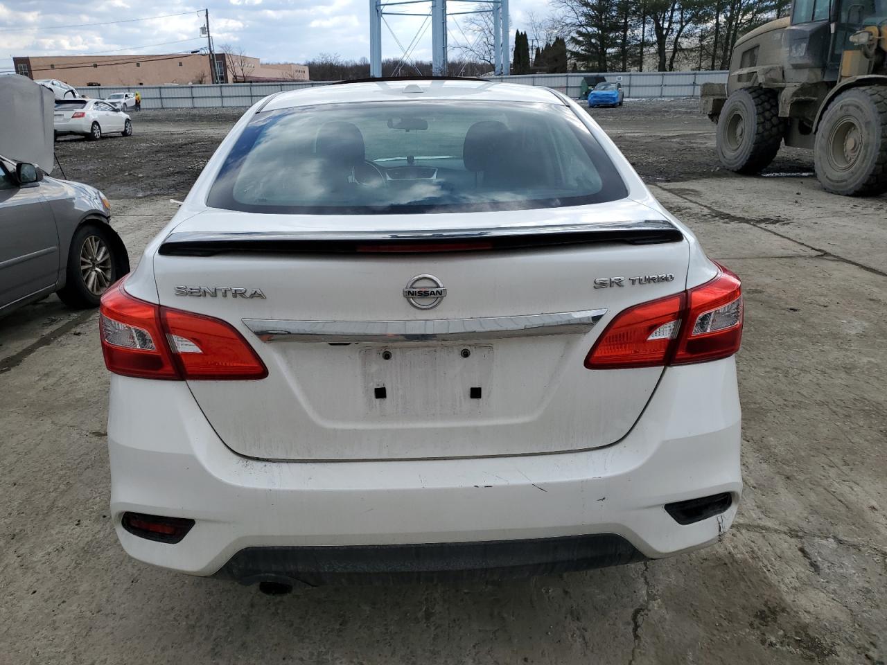 2017 Nissan Sentra - Image 6