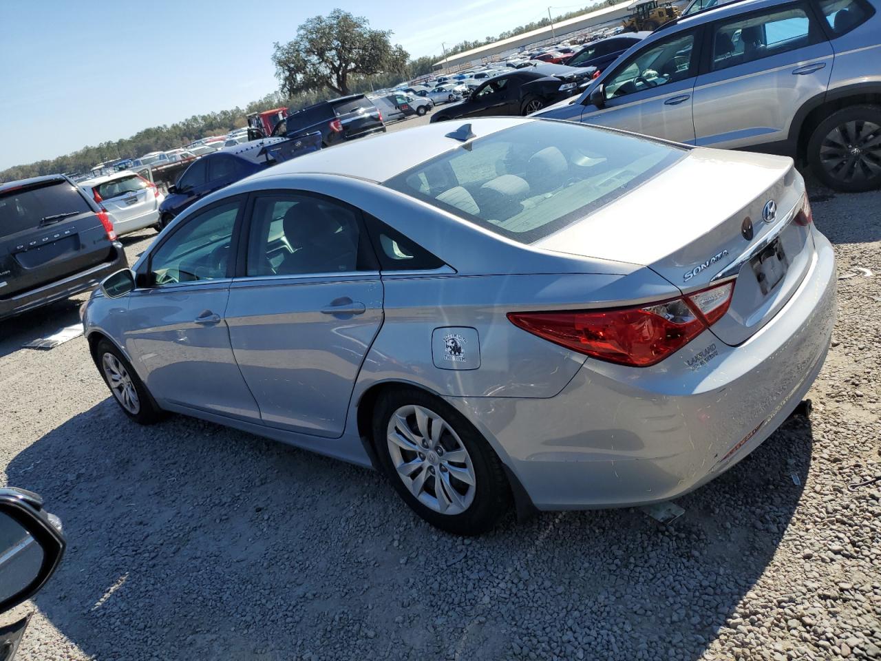 2012 Hyundai Sonata - Image 2
