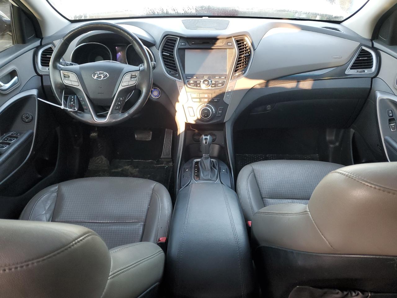 2013 Hyundai Santa Fe - Image 8