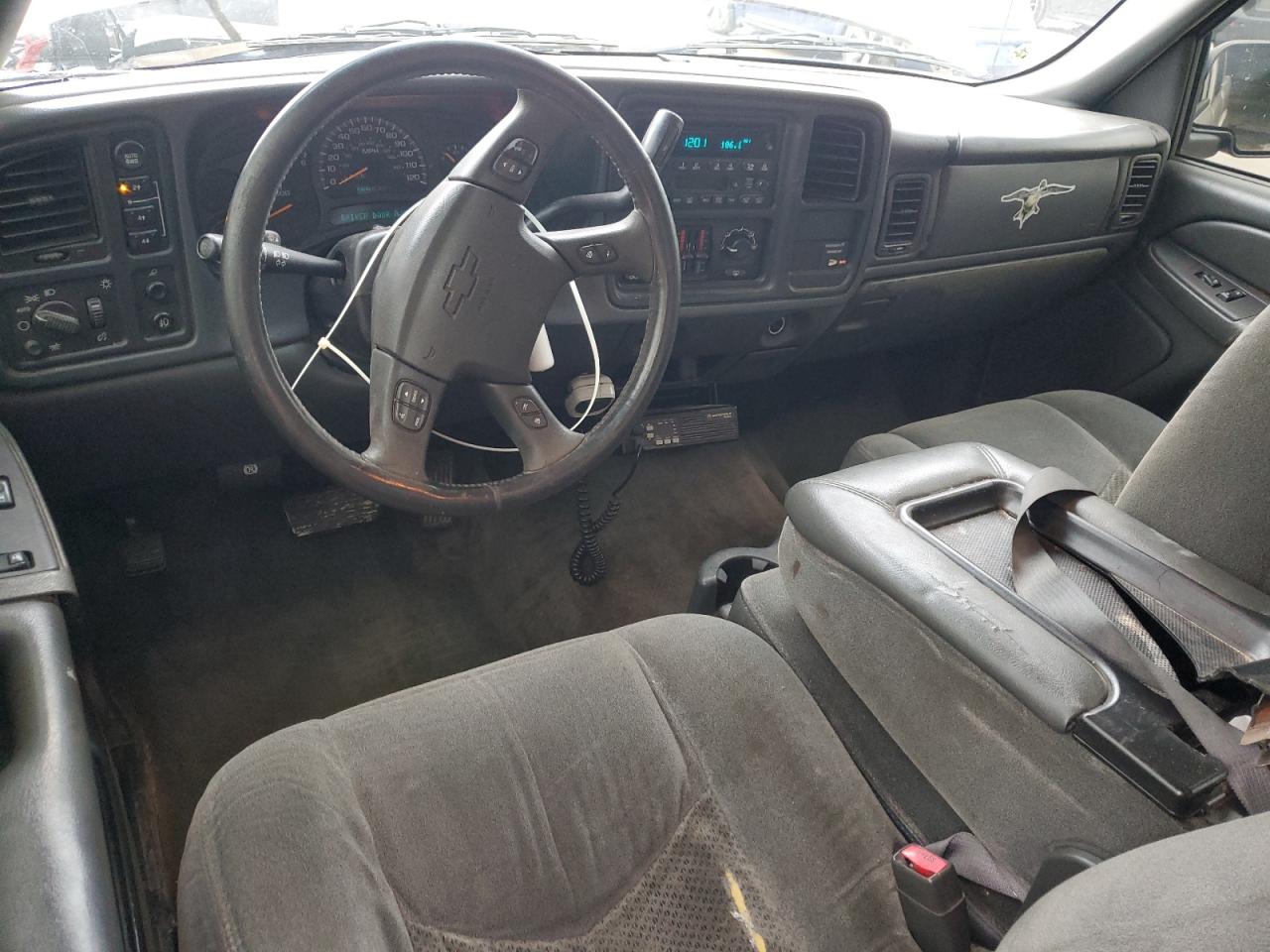 2004 Chevrolet Silverado - Image 8