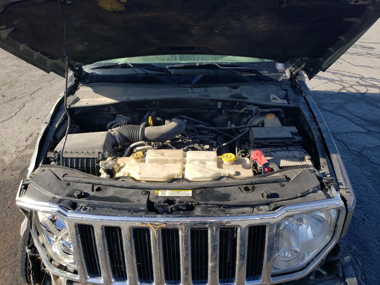 2012 Jeep Liberty (North America) - Image 12