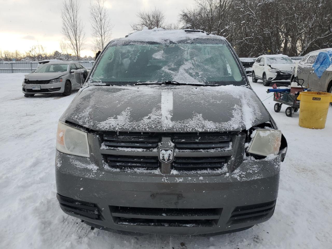 2010 Dodge Caravan - Image 5