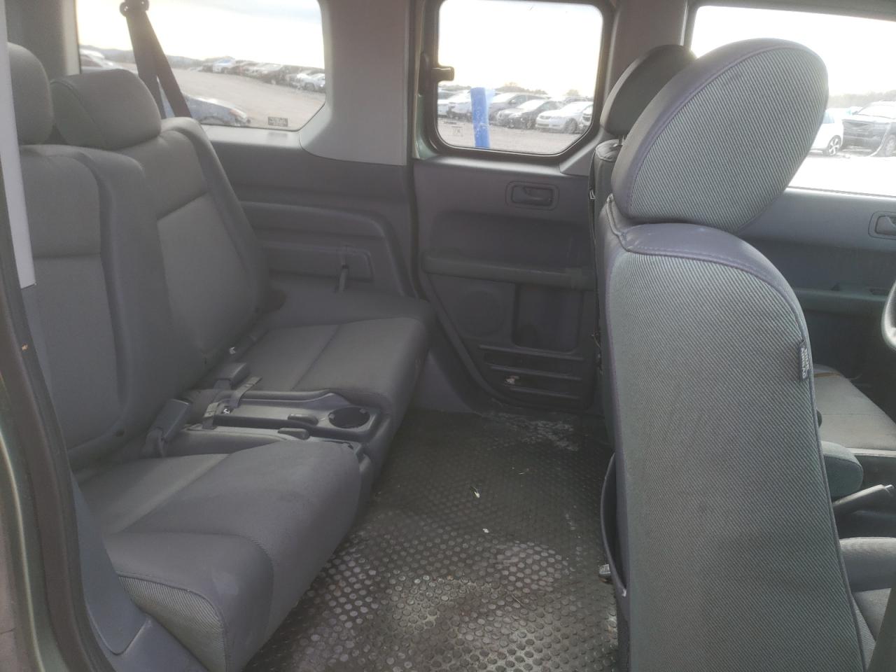 2005 Honda Element - Image 12