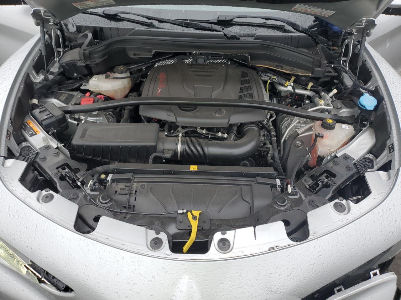 2018 Alfa Romeo Stelvio - Image 13