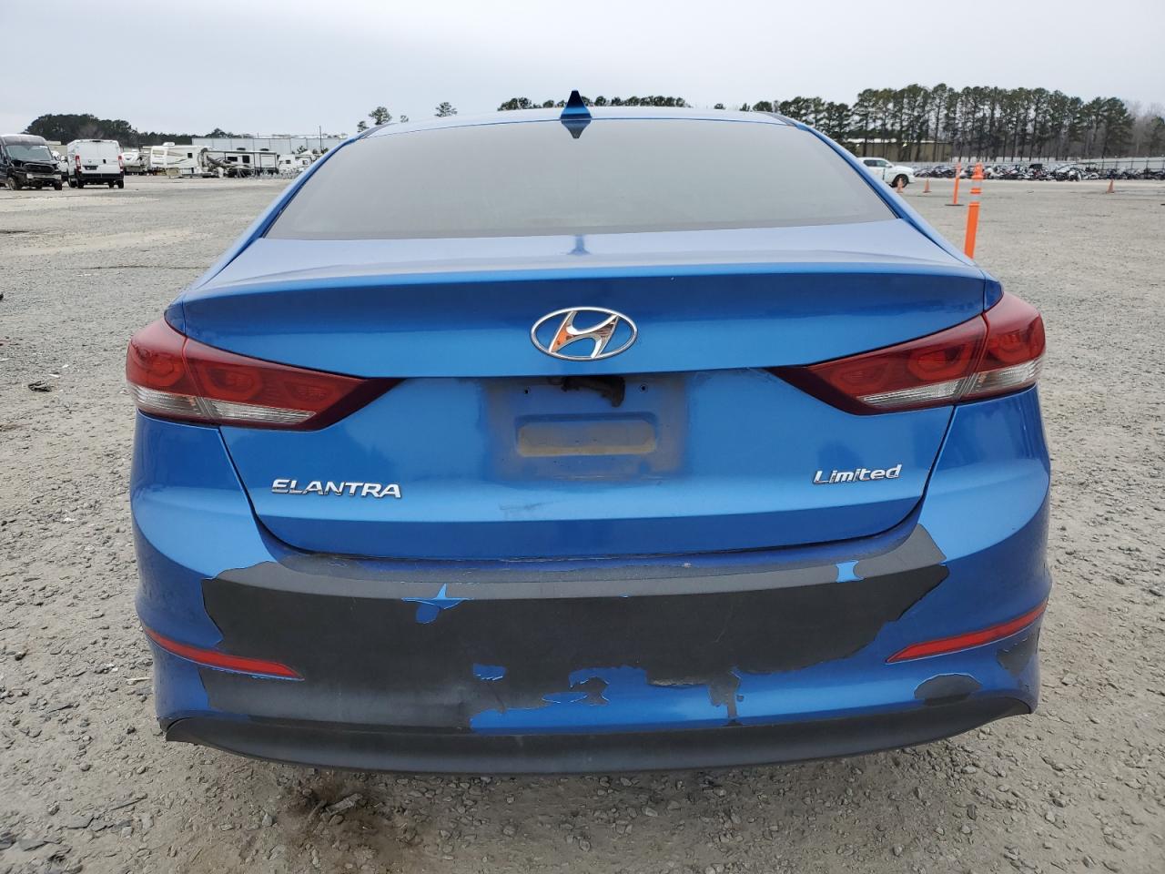 2017 Hyundai Elantra - Image 6