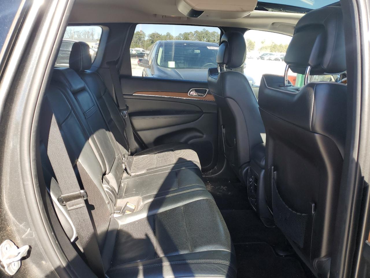2011 Jeep Grand Cherokee - Image 11