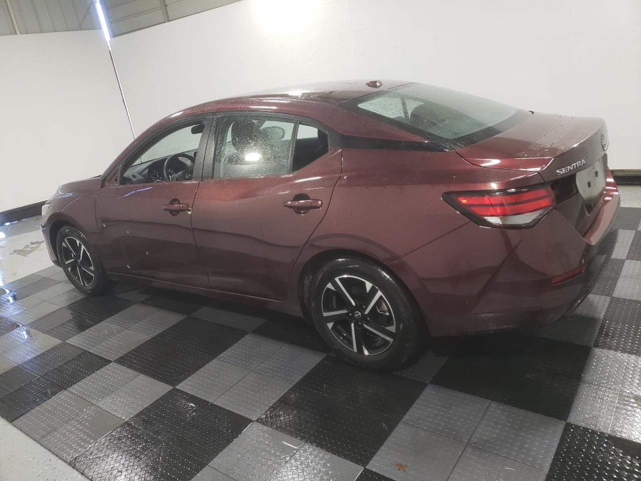 2024 Nissan Sentra - Image 2