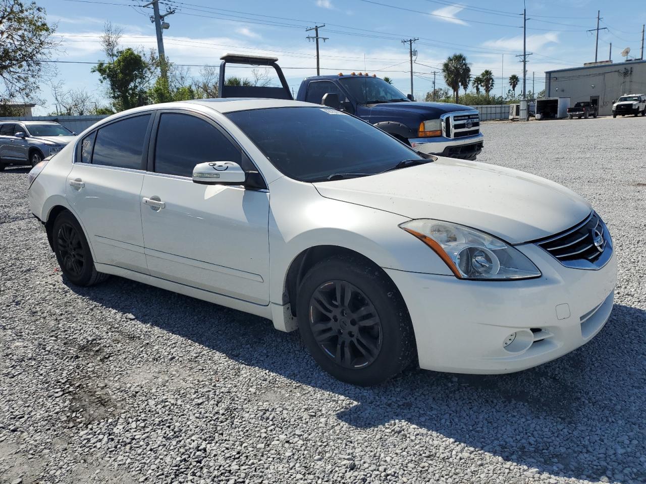 2011 Nissan Altima - Image 4