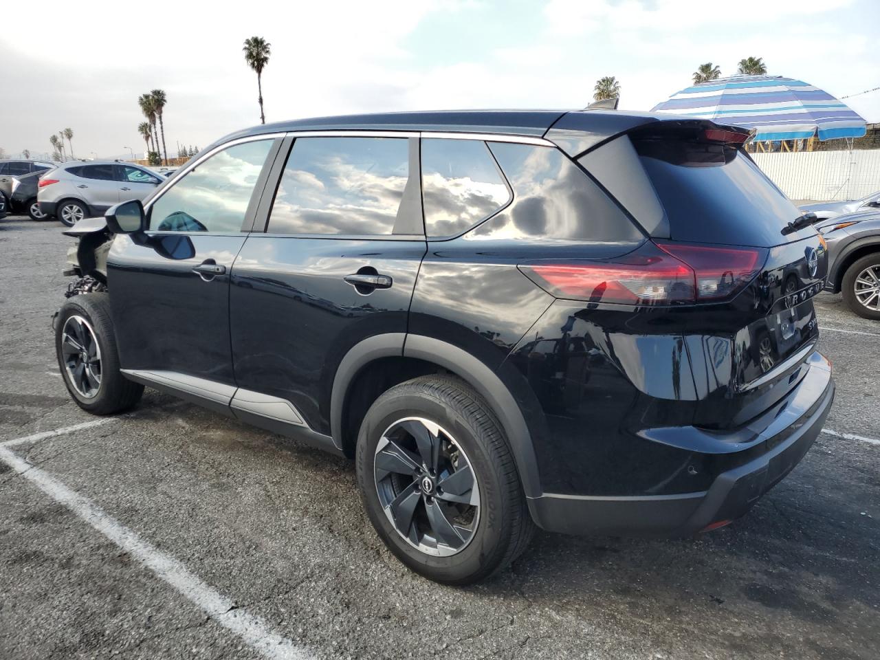 2024 Nissan Rogue - Image 2