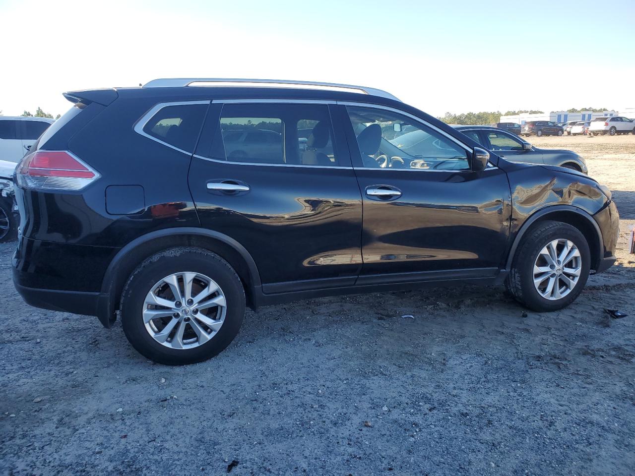 VIN KNMAT2MV2FP566173 2015 NISSAN ROGUE no.3