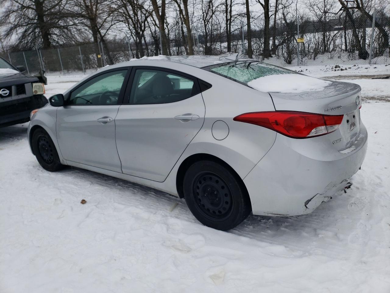 2012 Hyundai Elantra - Image 2