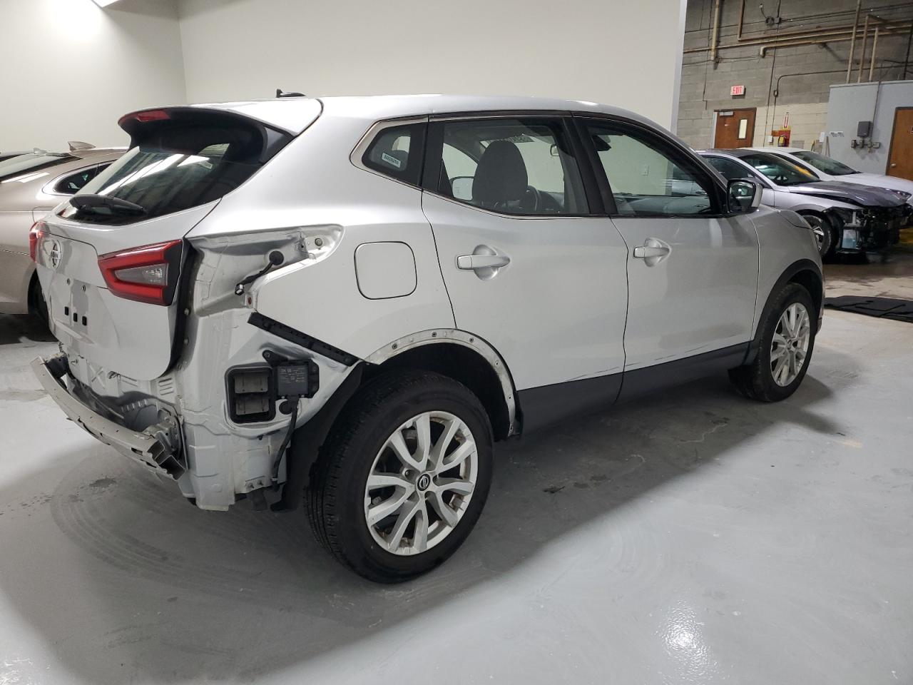 2021 Nissan Rogue - Image 3