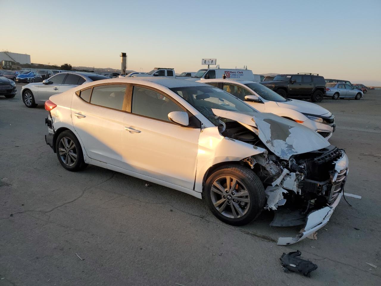 2017 Hyundai Elantra - Image 4