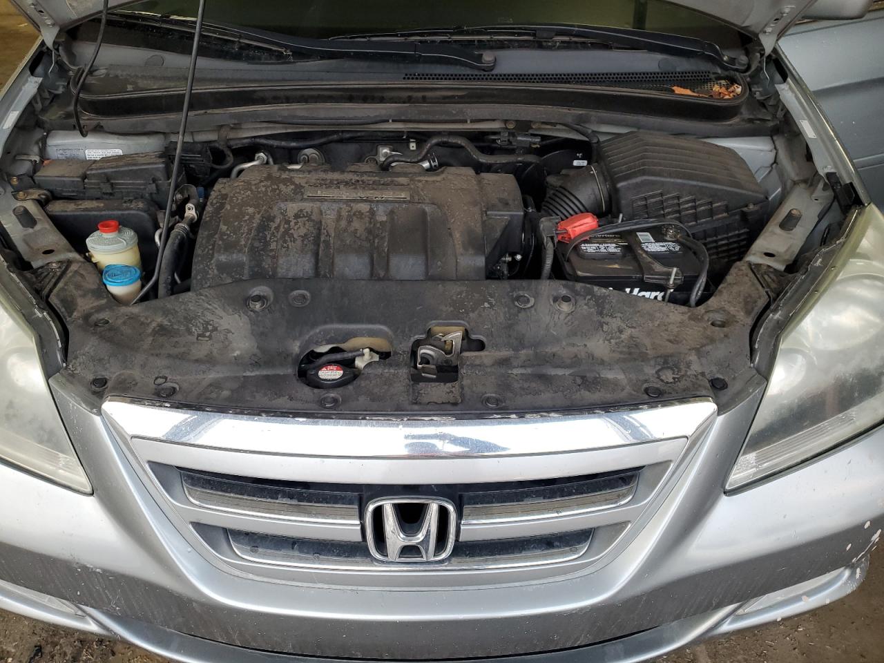 2005 Honda Odyssey - Image 12