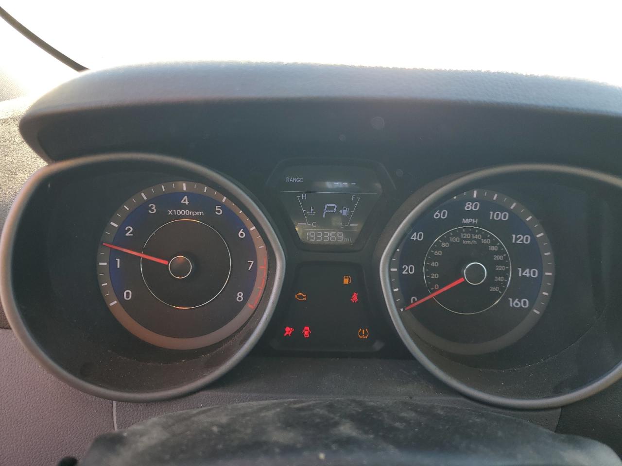 2016 Hyundai Elantra - Image 9
