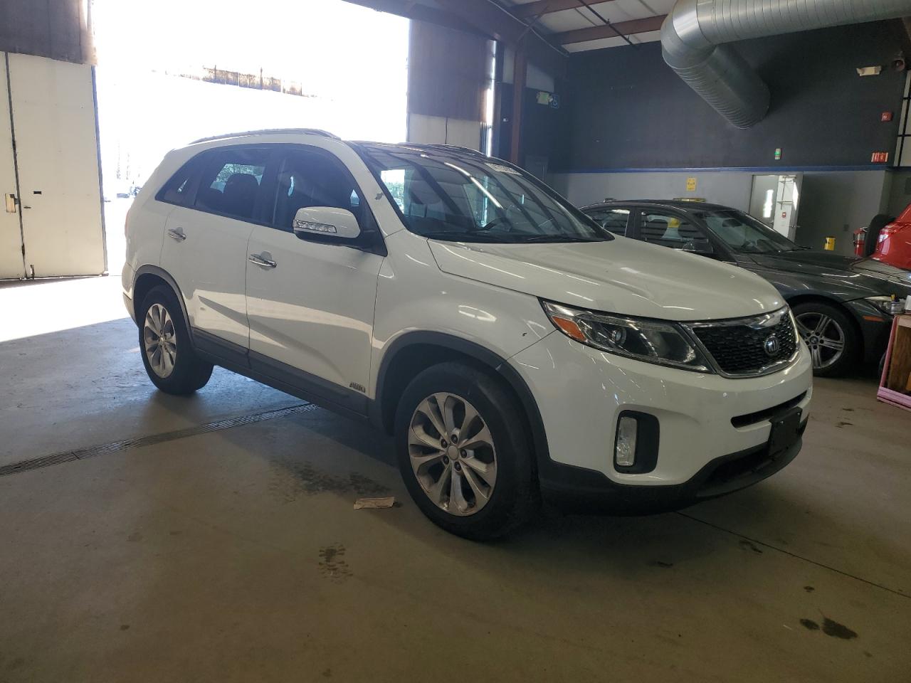 VIN 5XYKUDA78FG611493 2015 KIA SORENTO no.4