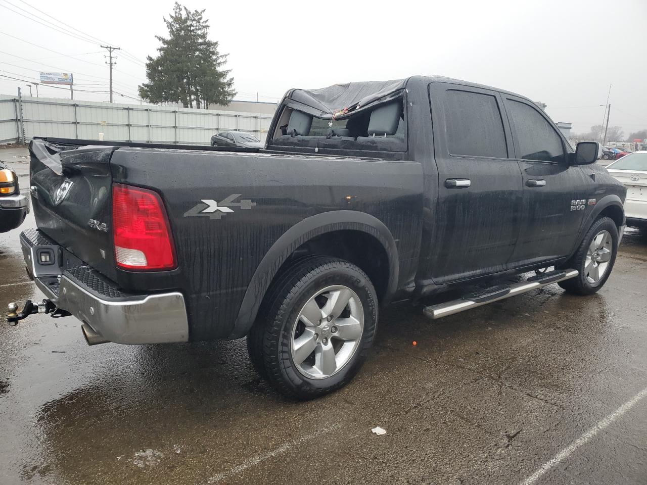 2016 RAM 1500 - Image 3