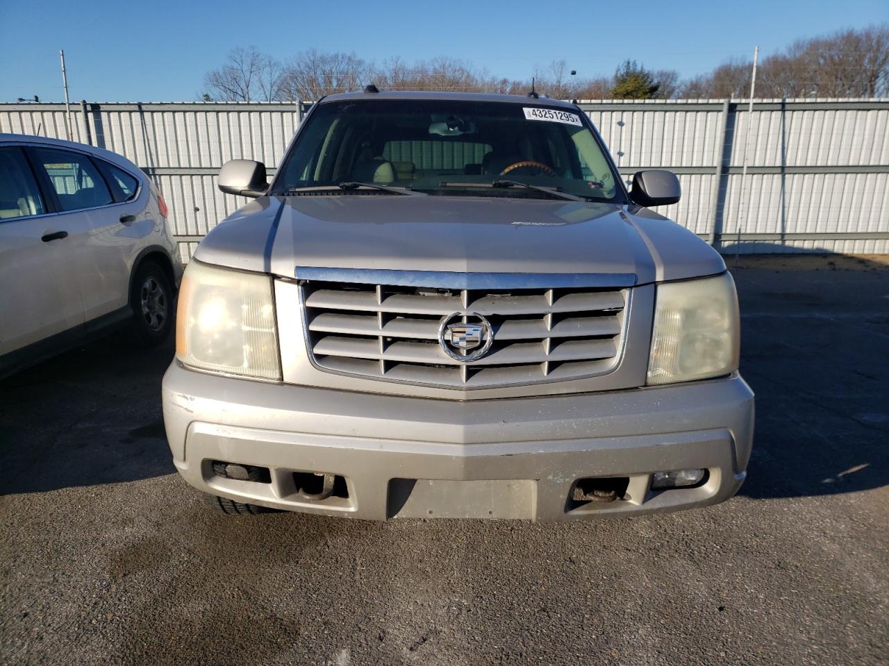 2004 Cadillac Escalade - Image 5