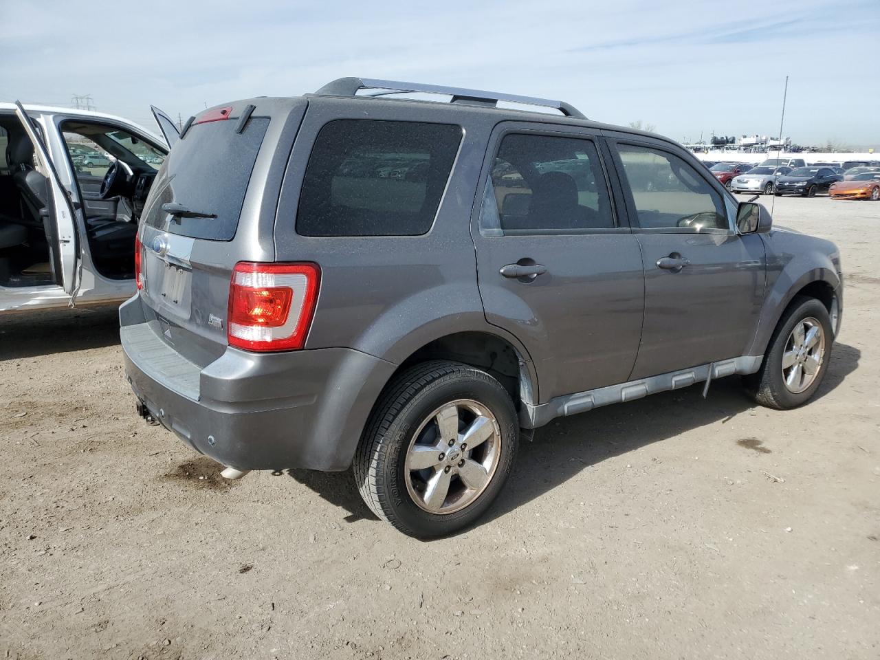 2010 Ford Escape - Image 3