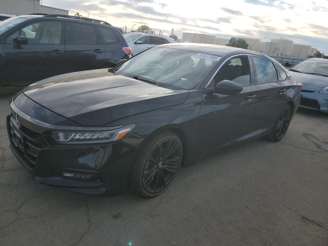 VIN 1HGCV2F30JA031791 2018 HONDA ACCORD no.1