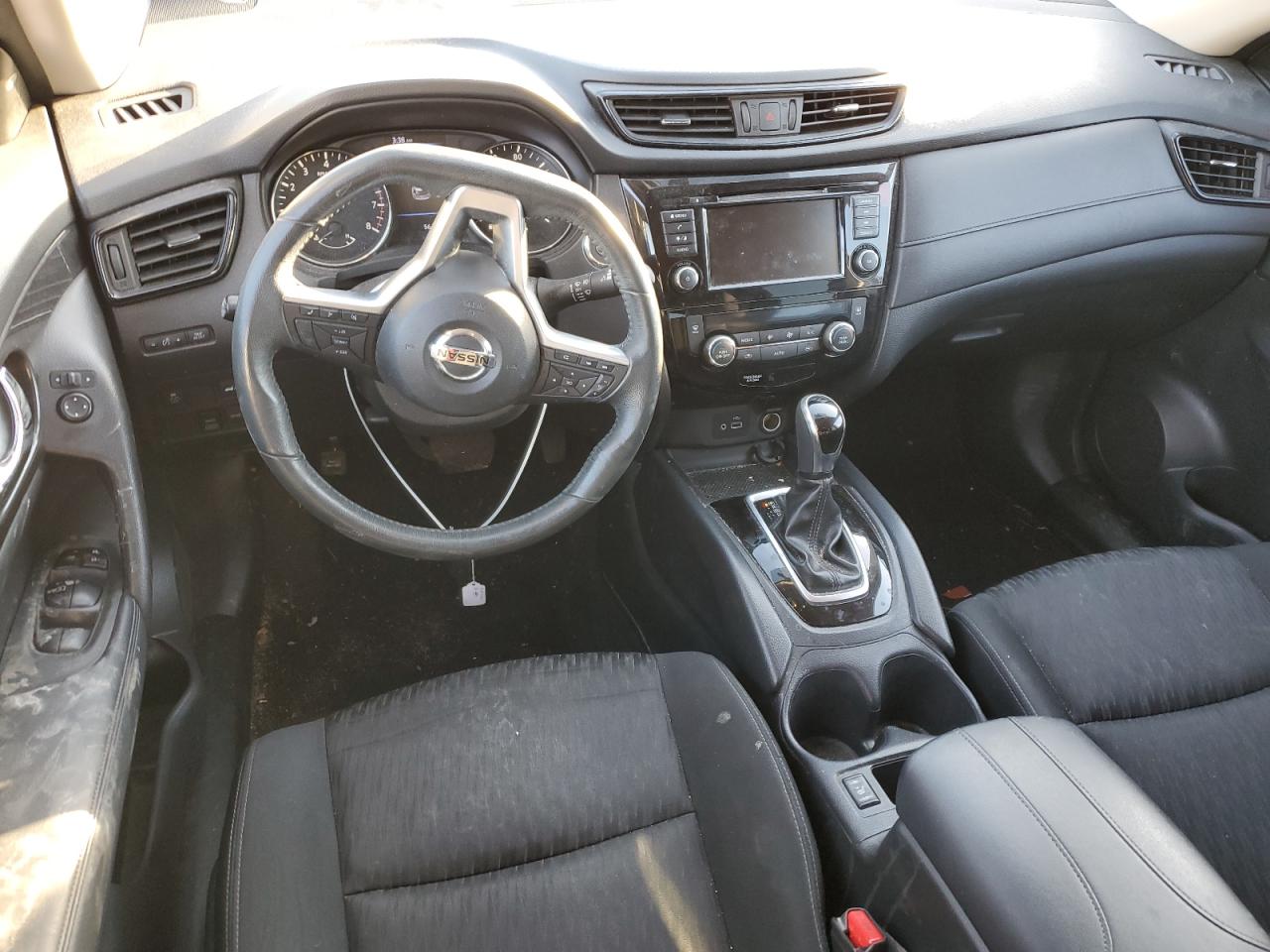2018 Nissan Rogue - Image 8