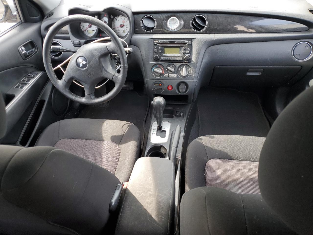 2006 Mitsubishi Outlander - Image 8