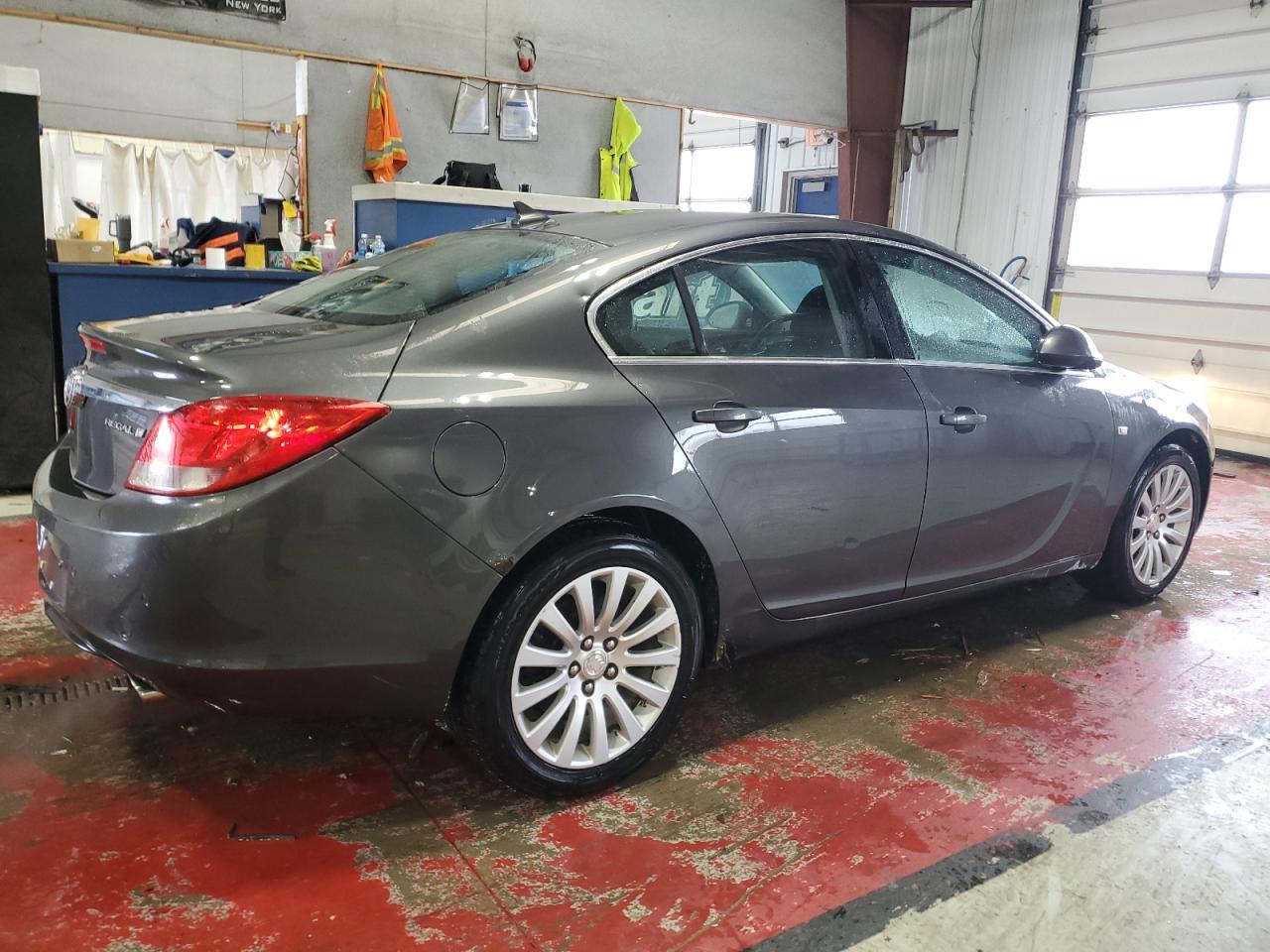 2011 Buick Regal - Image 3