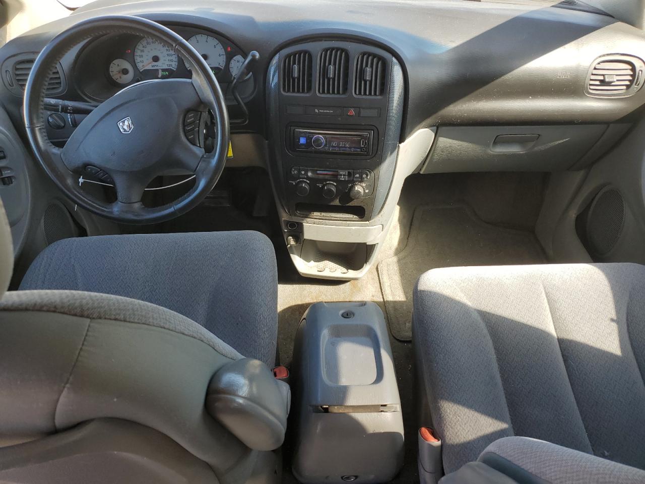 2005 Dodge Caravan - Image 8