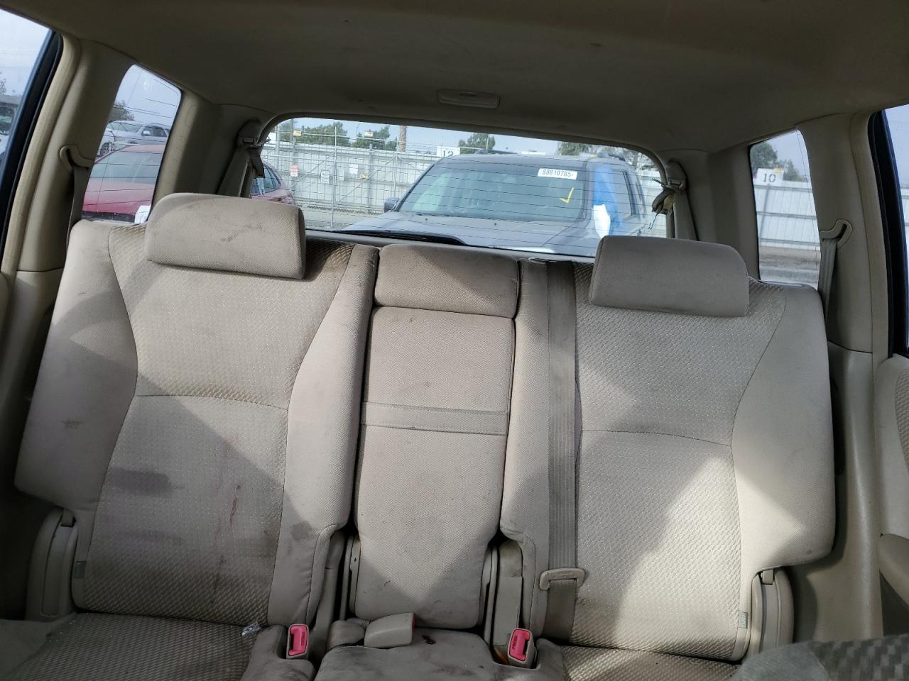 2004 Toyota Highlander - Image 10