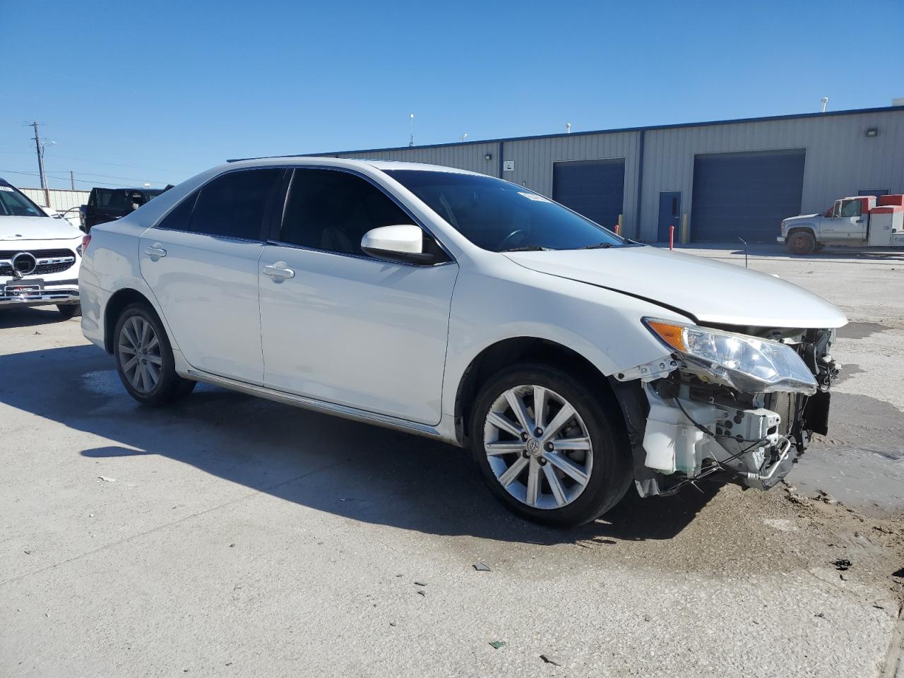 2014 Toyota Camry - Image 4