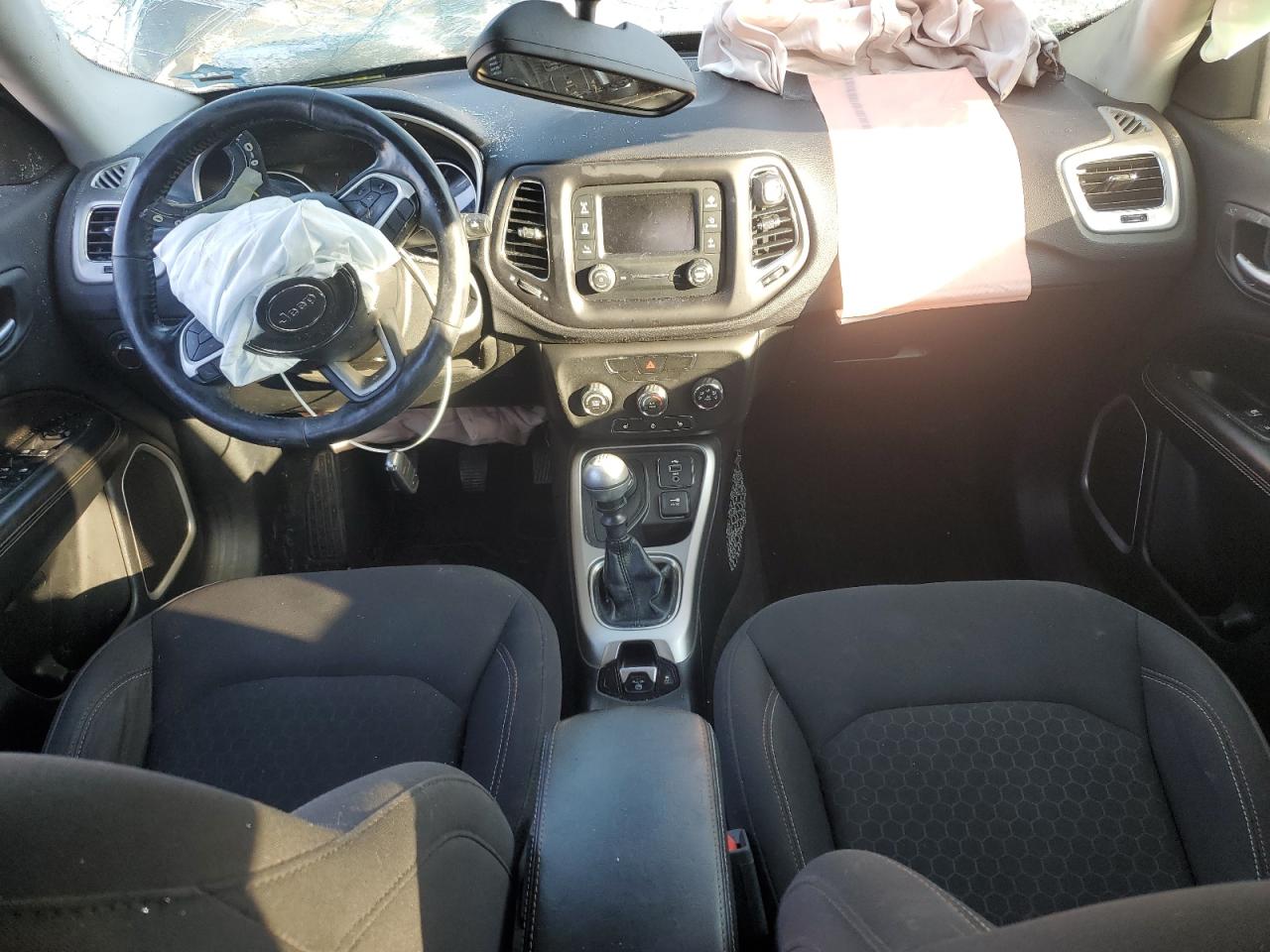2018 Jeep Compass - Image 8