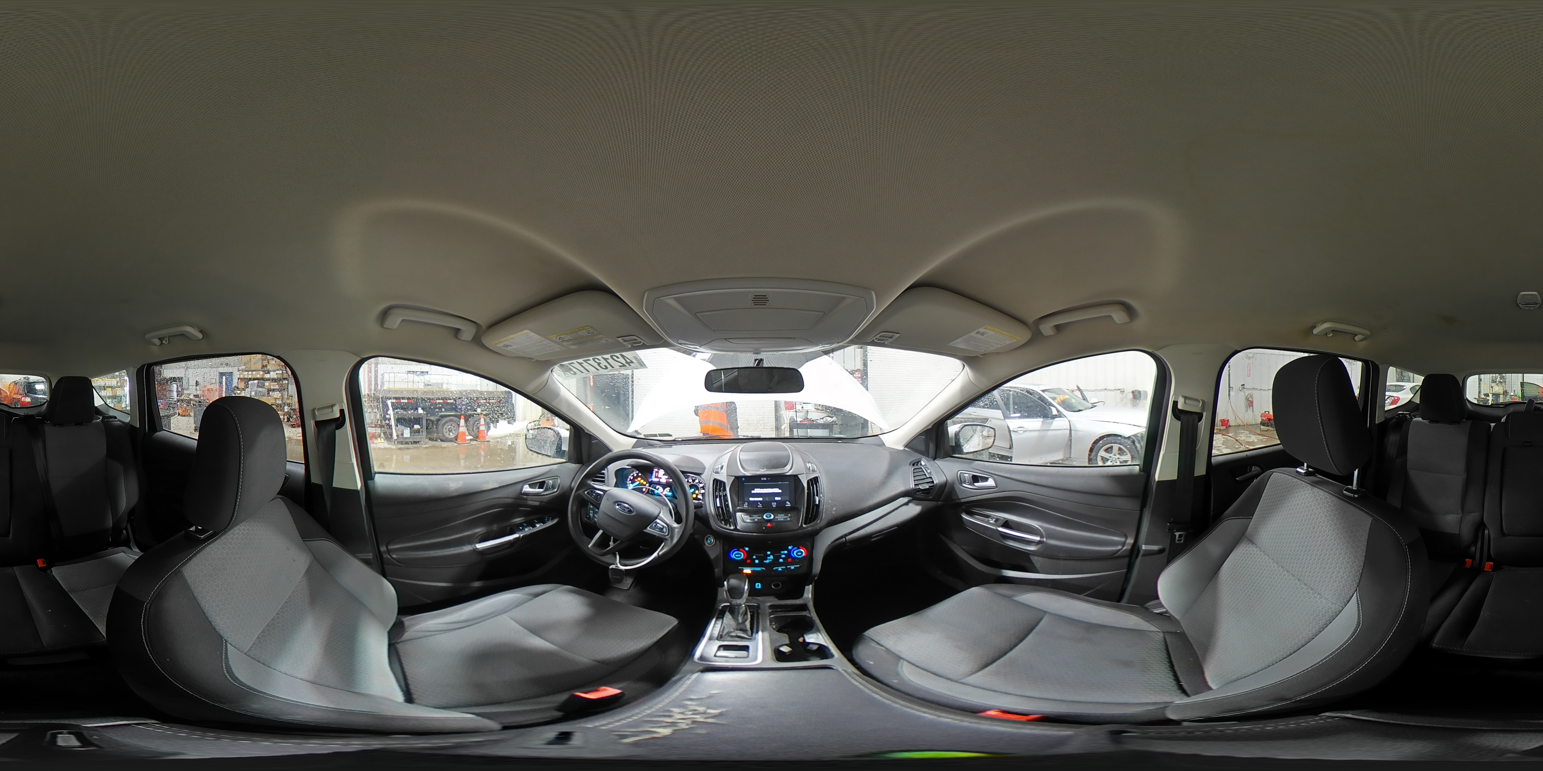 2019 Ford Escape - Image 16