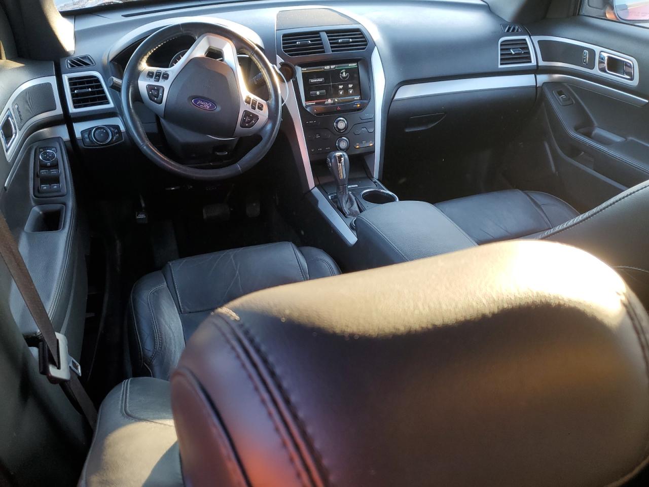 2014 Ford Explorer - Image 8