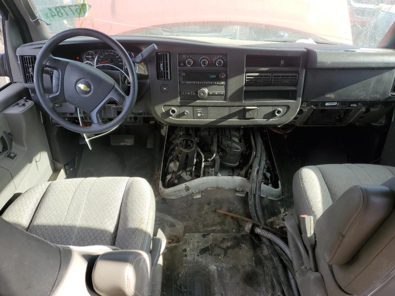 2016 Chevrolet Express - Image 8