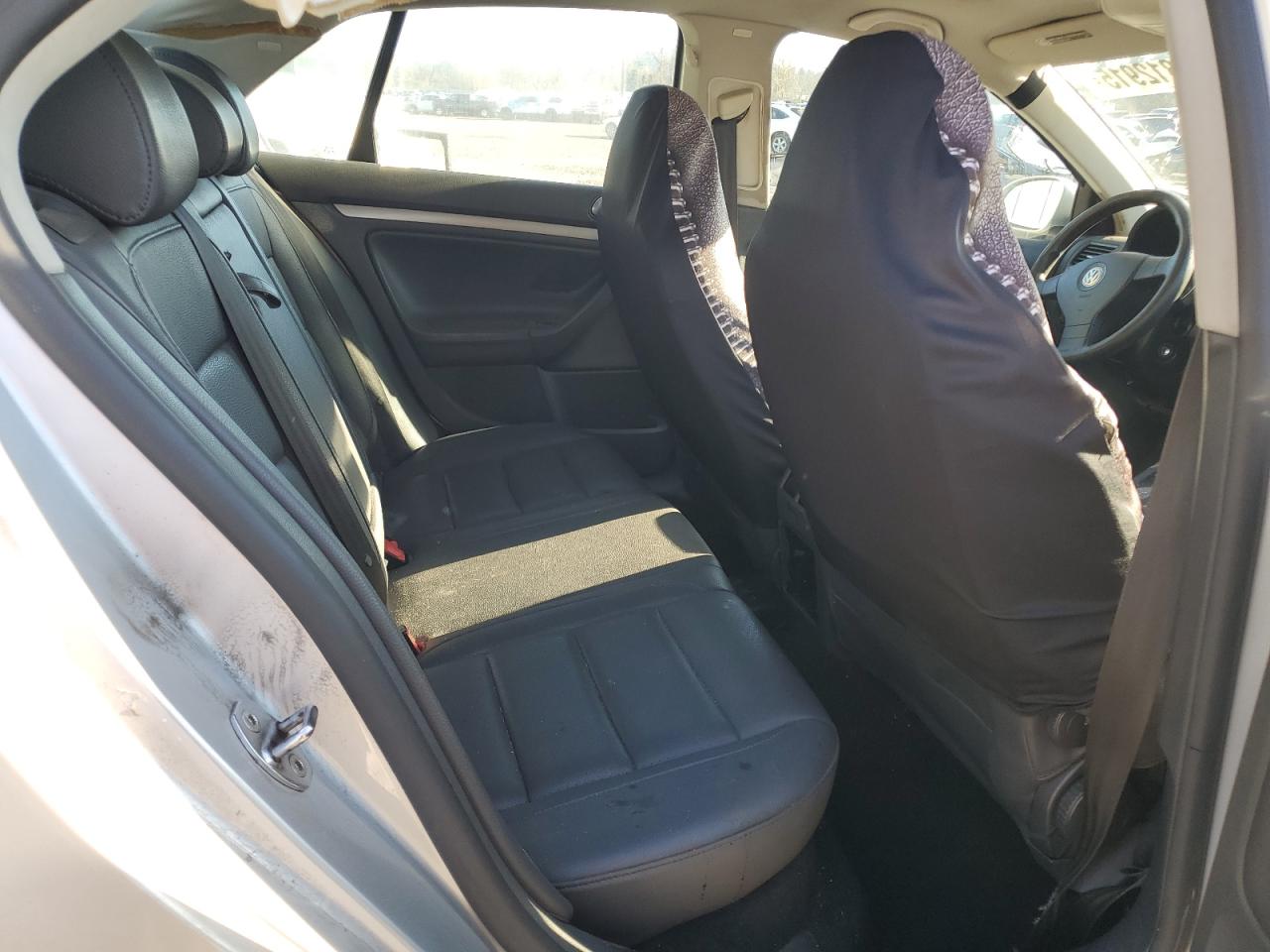 2007 Volkswagen Jetta - Image 11
