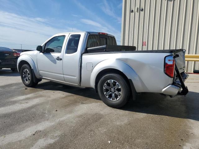  NISSAN FRONTIER 2017 Srebrny