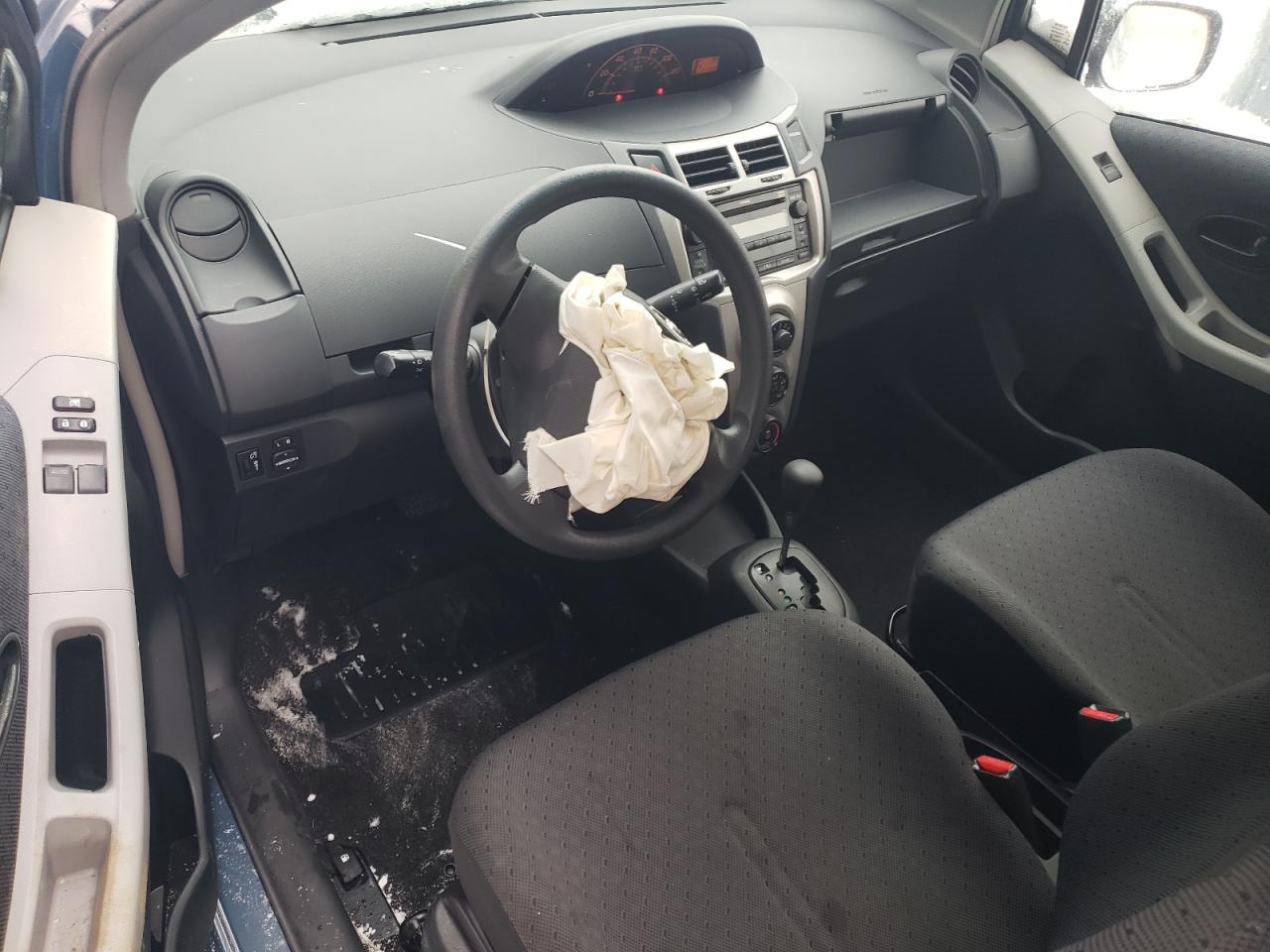 2010 Toyota Yaris - Image 8
