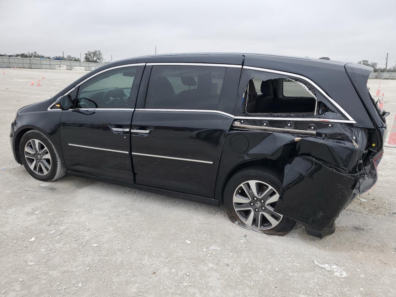 VIN 5FNRL5H94FB080640 2015 HONDA ODYSSEY no.2