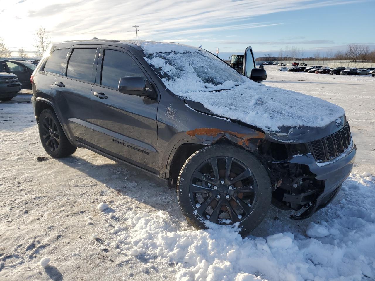 2017 Jeep Grand Cherokee - Image 4