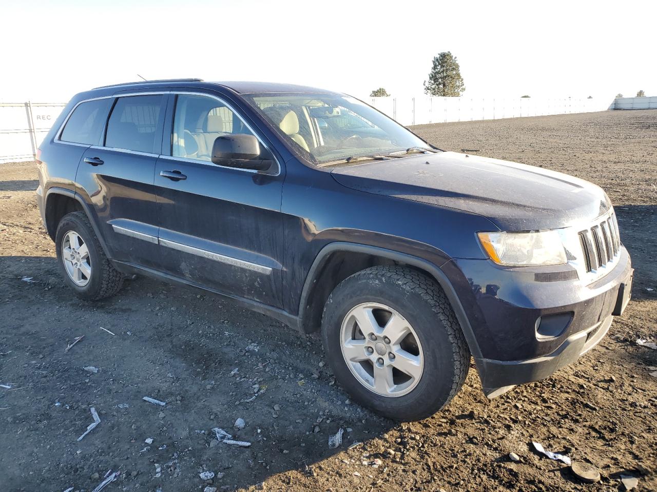 2012 Jeep Grand Cherokee - Image 4