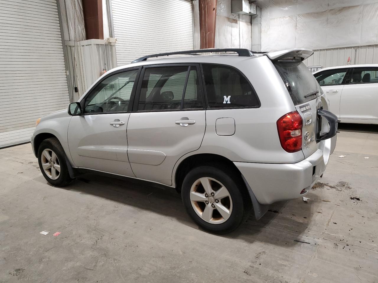 2004 Toyota RAV 4 - Image 2