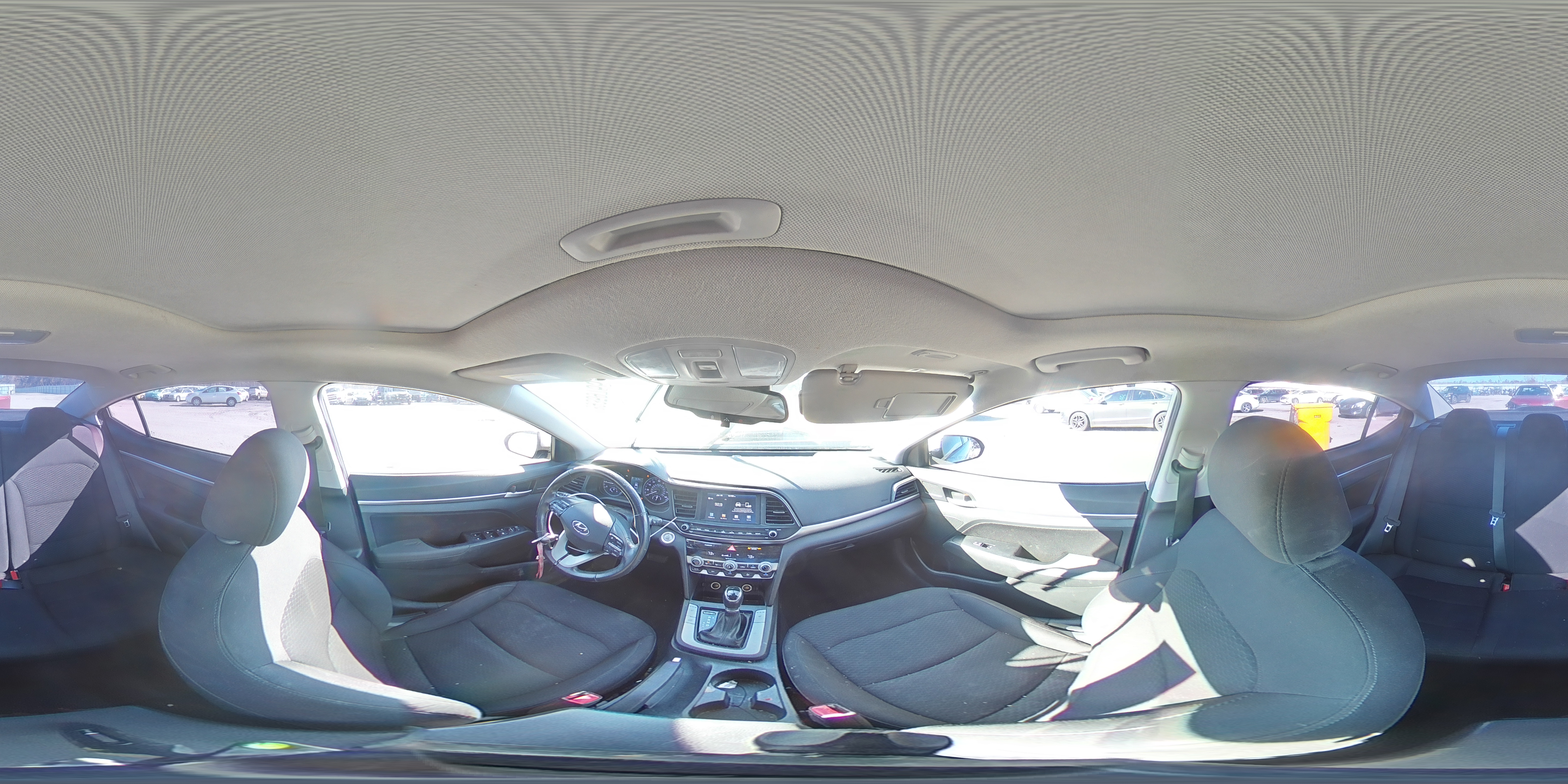 2020 Hyundai Elantra - Image 13
