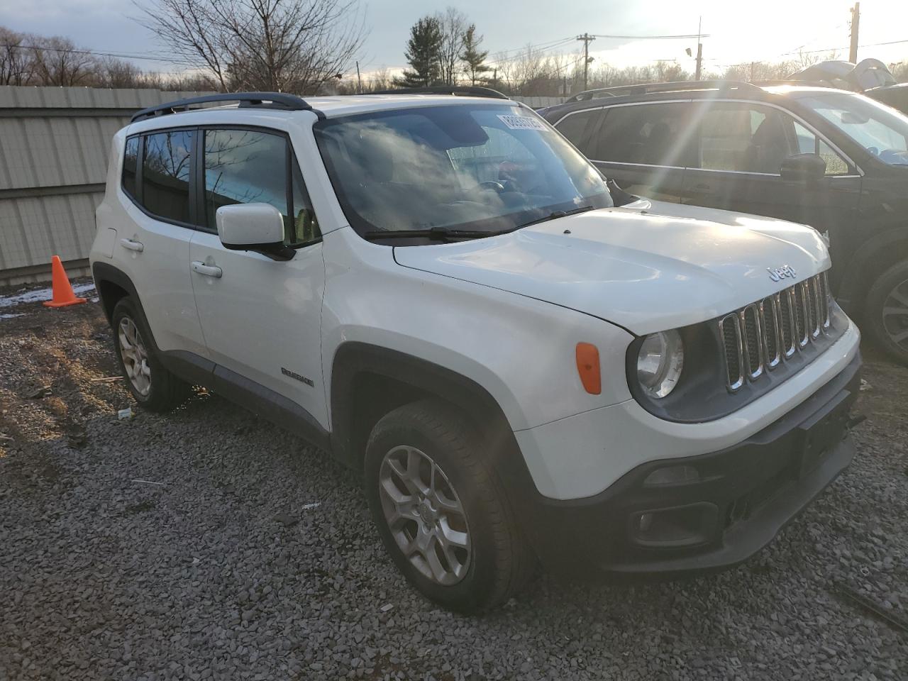 2016 Jeep Renegade - Image 4