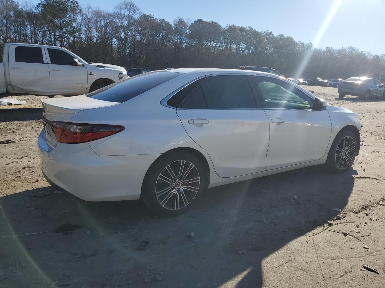 2016 Toyota Camry - Image 3