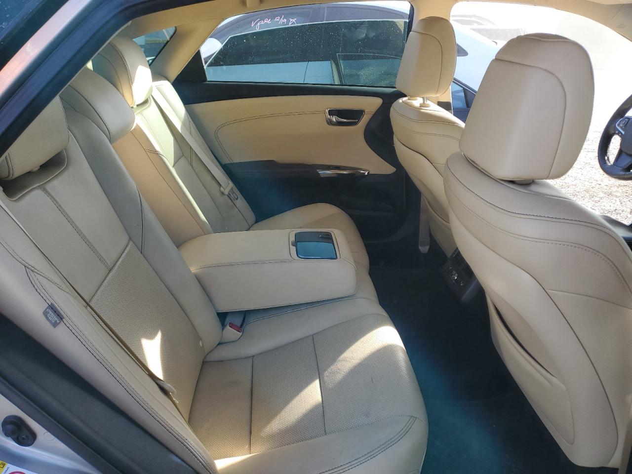 2014 Toyota Avalon - Image 10
