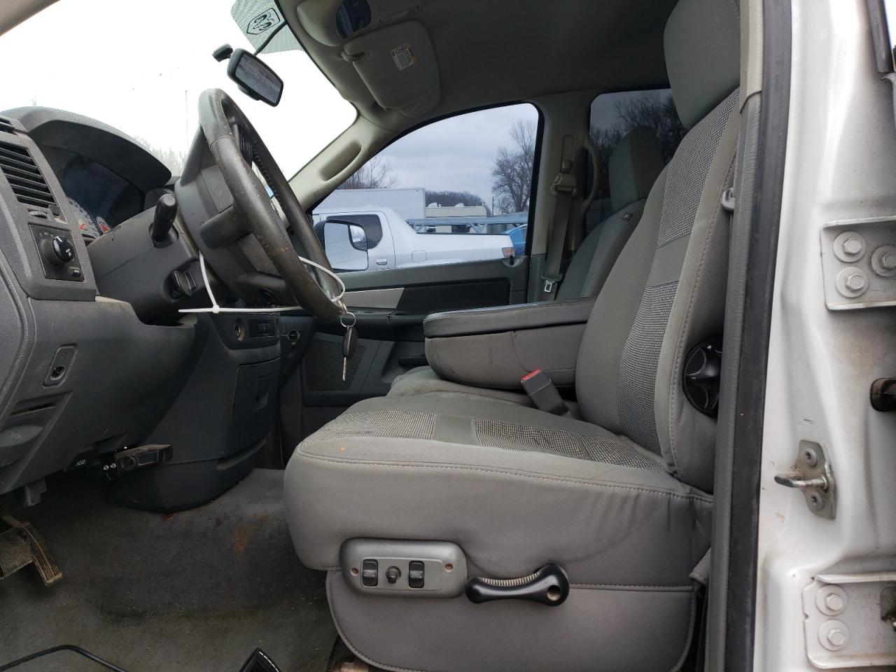 2008 Dodge RAM - Image 7